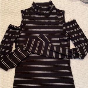 Mock neck cut out shoulders knitwear